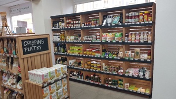 Prodejna potravin Pardubice regál na potraviny od JPL SKYWANDER